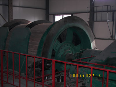 米泉市東發(fā)煤礦2.5m雙筒絞車安裝現(xiàn)場