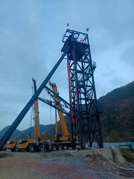 甘肅天水華遠(yuǎn)礦業(yè)井架、箕斗、梯子間、提升系統(tǒng)制作安裝