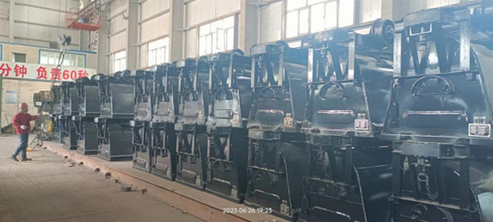 出口印尼定做礦車及平板車