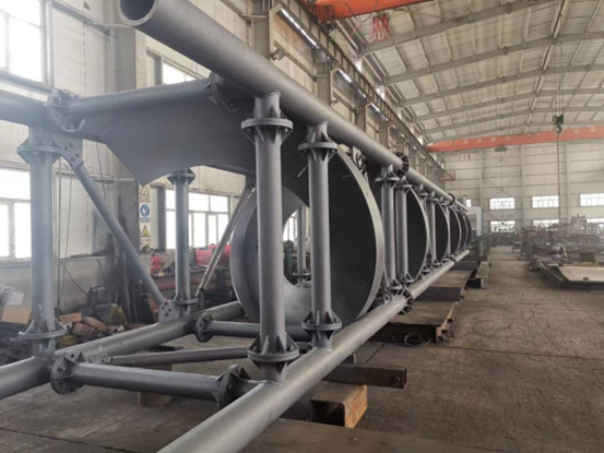 盤古煤礦爆旋溜槽廠內(nèi)組裝